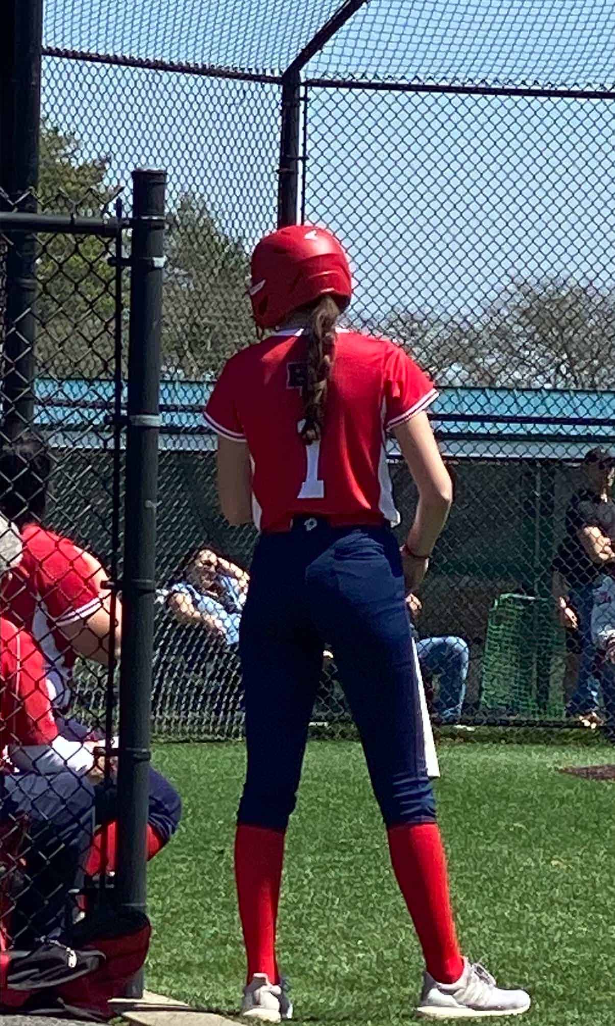 Check out the photos and videos of the softball recruiting profile Claire Roy