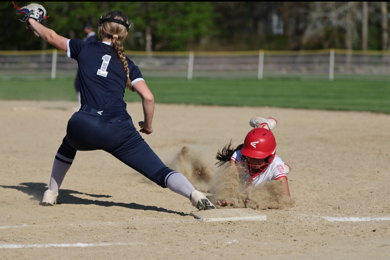Check out the photos and videos of the softball recruiting profile Claire Roy